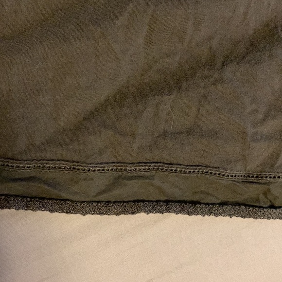 Cute tank with adjustable straps - Picture 3 of 4